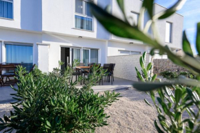 Roris House